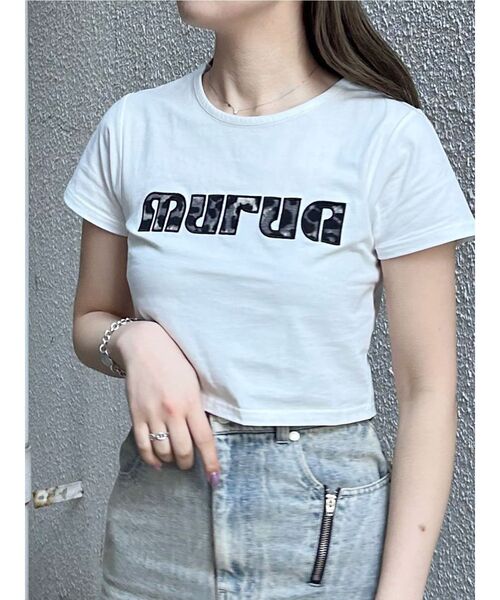 MURUA（ムルーア）の「パターンロゴパッチTシャツ（Tシャツ/カットソー・レディース・ブラック/ブルー/ピンク/ホワイト・FREE）」の2枚目の写真