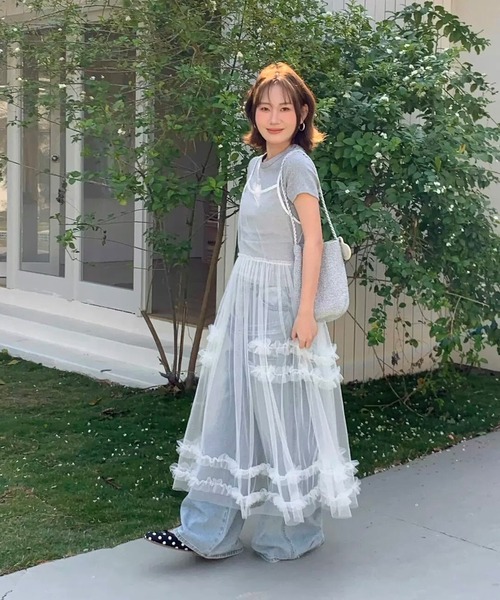 shopnikoniko(ショップニコニコ)の「ワンピース 夏 ロング丈 ダブルフリル チュール レイヤード キャミワンピース(ワンピース・レディース・ホワイト・フリー)」の4枚目の写真