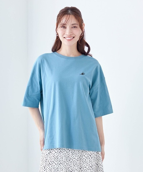 Disney(ディズニー)の「刺繍エディトリアルTシャツ(Tシャツ/カットソー・レディース・ホワイト系その他2/ブラック系その他/ブルー系その他/ホワイト系その他/レッド系その他・L~LL/S-M)」の4枚目の写真