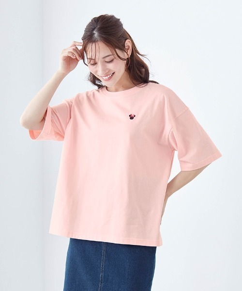 Disney(ディズニー)の「刺繍エディトリアルTシャツ(Tシャツ/カットソー・レディース・ホワイト系その他2/ブラック系その他/ブルー系その他/ホワイト系その他/レッド系その他・L~LL/S-M)」の5枚目の写真