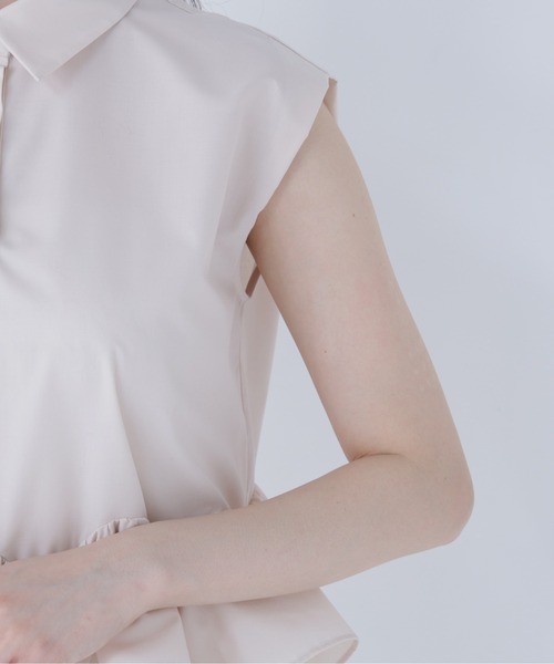 NATURAL BEAUTY BASIC（ナチュラルビューティーベーシック）の「ヘムフリルシャツブラウス（シャツ/ブラウス・レディース・ネイビー/ブルー系その他/ベージュ・ﾌﾘ-）」の20枚目の写真