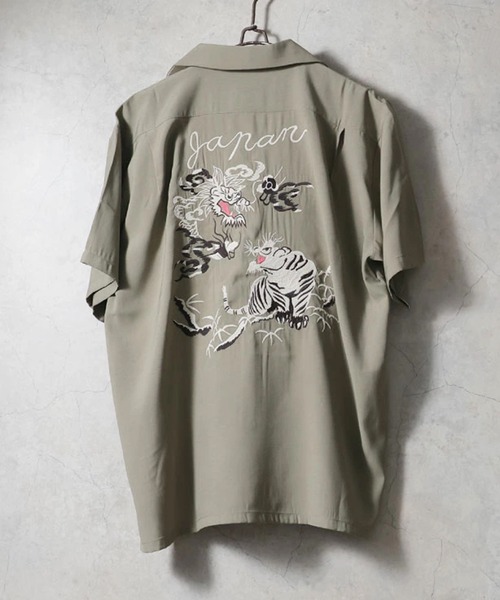 HOUSTON(ヒューストン)の「HOUSTON ヒューストン TIGER&DRAGON / FUJIN&RAIJIN / EMB SOUVENIR S/S SHIRT 虎龍 風神雷神 和柄 刺繍 オープンカラーシャツ / スーベニアシャツ / スカシャツ / 開襟シャツ(シャツ/ブラウス・メンズ・オレンジ系その他/ブラック系その他/オレンジ/ブルー系その他/オリーブ/ブラック・M/XL/L)」の7枚目の写真