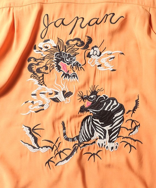 HOUSTON(ヒューストン)の「HOUSTON ヒューストン TIGER&DRAGON / FUJIN&RAIJIN / EMB SOUVENIR S/S SHIRT 虎龍 風神雷神 和柄 刺繍 オープンカラーシャツ / スーベニアシャツ / スカシャツ / 開襟シャツ(シャツ/ブラウス・メンズ・オレンジ系その他/ブラック系その他/オレンジ/ブルー系その他/オリーブ/ブラック・M/XL/L)」の16枚目の写真