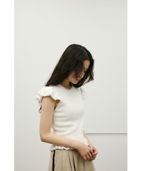STYLEMIXER(スタイルミキサー)の「ミニマルフリルニット(ニット/セーター・レディース・ブラック/ホワイト/ブラウン・FREE)」の8枚目の写真