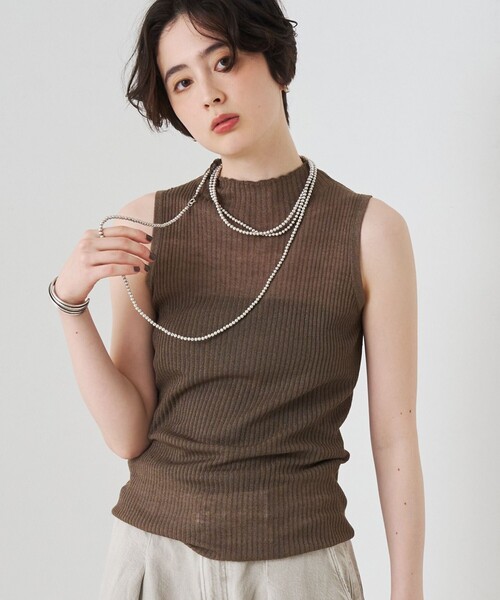 Rouge vif(ルージュヴィフ)の「きらめきラメシアータートルリブタンクニット(ニット/セーター・レディース・オフホワイト/チャコールグレー/ブラウン・フリー)」の3枚目の写真