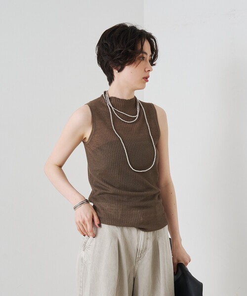 Rouge vif(ルージュヴィフ)の「きらめきラメシアータートルリブタンクニット(ニット/セーター・レディース・オフホワイト/チャコールグレー/ブラウン・フリー)」の10枚目の写真