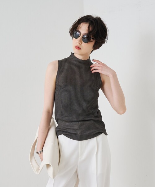Rouge vif(ルージュヴィフ)の「きらめきラメシアータートルリブタンクニット(ニット/セーター・レディース・オフホワイト/チャコールグレー/ブラウン・フリー)」の17枚目の写真