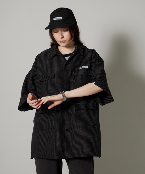 OK YESTERDAY(オッケーイエスタデイ)の「ショートスリーブ ユーティリティシャツ(シャツ/ブラウス・レディース・ブルー/カーキ/ブラック/ブラック×ホワイト/ネイビー・MEDIUM/LARGE)」の2枚目の写真