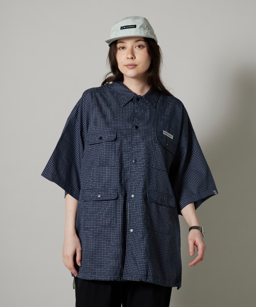 OK YESTERDAY(オッケーイエスタデイ)の「ショートスリーブ ユーティリティシャツ(シャツ/ブラウス・レディース・ブルー/カーキ/ブラック/ブラック×ホワイト/ネイビー・MEDIUM/LARGE)」の22枚目の写真