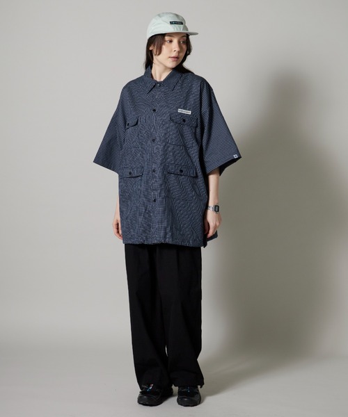 OK YESTERDAY(オッケーイエスタデイ)の「ショートスリーブ ユーティリティシャツ(シャツ/ブラウス・レディース・ブルー/カーキ/ブラック/ブラック×ホワイト/ネイビー・MEDIUM/LARGE)」の19枚目の写真