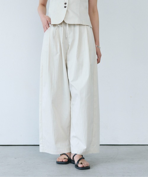 SOYEN(ソイエン)の「ダブルドロストバレルタックフォルムワイドパンツ/セットアップ可(その他パンツ・レディース・カーキ/アイボリー・F)」の3枚目の写真