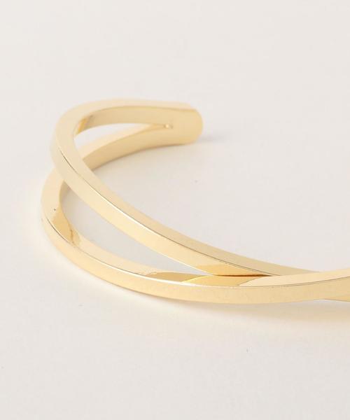 green label relaxing(グリーンレーベルリラクシング)の「KF クロスバー/Cバングル(バングル/リストバンド・レディース・ゴールド・FREE)」の3枚目の写真