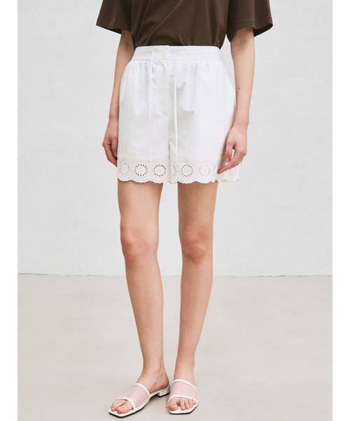 le(ル)の「embroidered drawstring shorts (white)(その他パンツ・レディース・その他・FREE)」の1枚目の写真