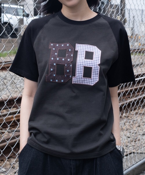 BROKEN BASE(ブロークンベース)の「BB raglan patchwork Tee / BB ラグランパッチワークTee(Tシャツ/カットソー・メンズ・チャコールグレー/グレー・MEDIUM/SMALL)」の1枚目の写真