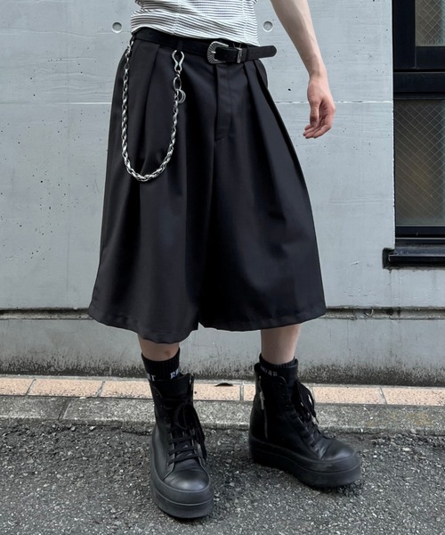 Chikashitsu +（チカシツプラス）の「【Chikashitsu +】stripe tuck