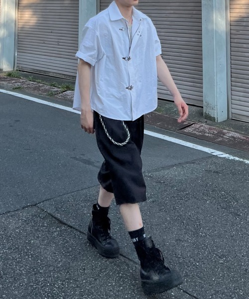 Chikashitsu +(チカシツプラス)の「【Chikashitsu +】wide two pleats bermuda shorts (2color) / 【チカシツプラス】ツータックワイドスラックスバミューダパンツ<着用動画あり>(スラックス・メンズ・ブラック/チャコール・ONE SIZE)」の13枚目の写真