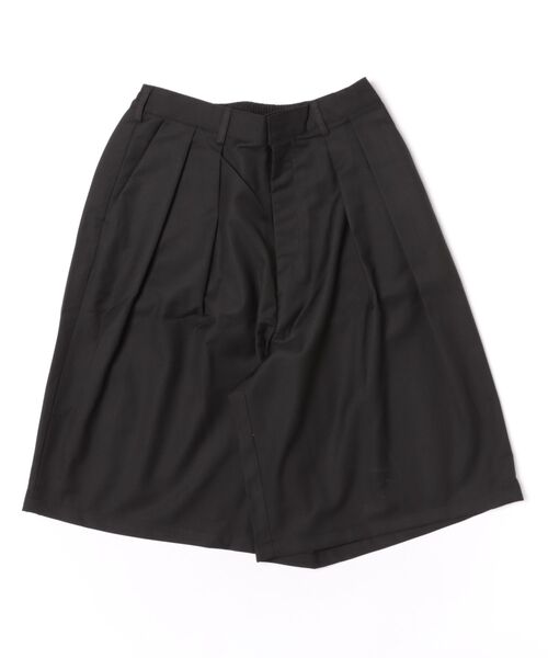 Chikashitsu +(チカシツプラス)の「【Chikashitsu +】wide two pleats bermuda shorts (2color) / 【チカシツプラス】ツータックワイドスラックスバミューダパンツ<着用動画あり>(スラックス・メンズ・ブラック/チャコール・ONE SIZE)」の21枚目の写真