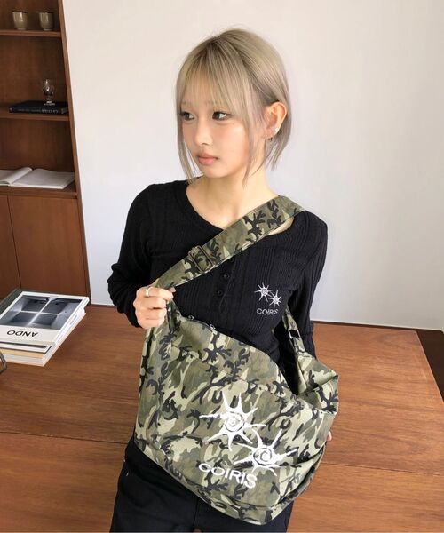 COIRIS(コイリス)の「ラキカモクロスバッグ 男女共用(メッセンジャーバッグ・レディース・カーキ・FREE)」の9枚目の写真