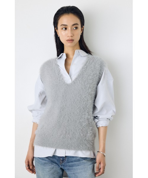AZUL by moussy(アズールバイマウジー)の「【身長/骨格別着用画像あり】シャギーニットベスト 秋服 レイヤード 春服 ニットトップス(ベスト・レディース・グレー/ブラウン/アイボリー・FREE)」の3枚目の写真