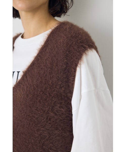 AZUL by moussy(アズールバイマウジー)の「【身長/骨格別着用画像あり】シャギーニットベスト 秋服 レイヤード 春服 ニットトップス(ベスト・レディース・グレー/ブラウン/アイボリー・FREE)」の9枚目の写真