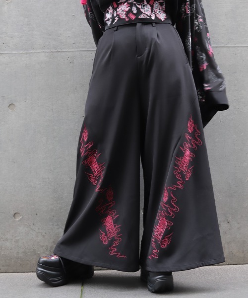 REZEN(リゼン)の「護符刺繍ワイドパンツ(その他パンツ・メンズ・ライトグレー/ローズ・MEDIUM/LARGE/SMALL)」の2枚目の写真