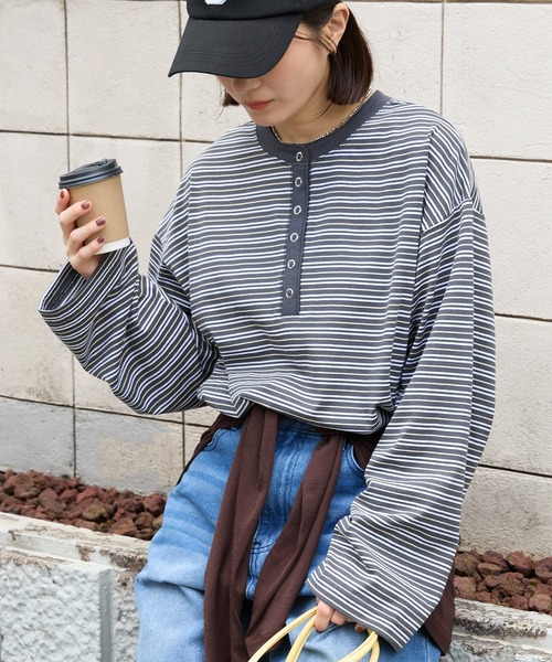 MONO-MART(モノマート)の「着こなし広がる|マルチボーダー ヘンリーネックプルオーバー(Tシャツ/カットソー・レディース・グレイッシュブルー/ネイビー/アイボリー/ブラウン/チャコール・L/M)」の22枚目の写真