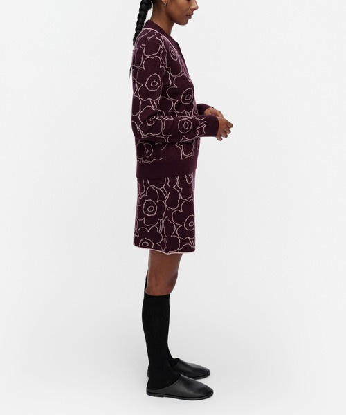marimekko(マリメッコ)の「Toistuva Piirto Unikko / knitted skirt(スカート・レディース・ダークパープル・SMALL)」の4枚目の写真