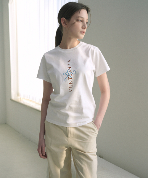 VLETI(ブレッティ)の「Signature Logo Cotton T-shirt (white)(Tシャツ/カットソー・レディース・ホワイト・FREE)」の1枚目の写真
