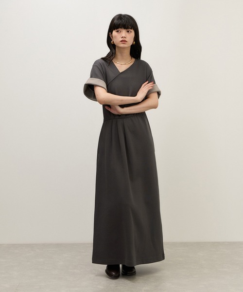 ADAM ET ROPE'(アダムエロペ)の「【WEB限定】アシンメトリータックワンピース(ワンピース・レディース・ブラック/ライトグレー/チャコールグレー・FREE)」の9枚目の写真