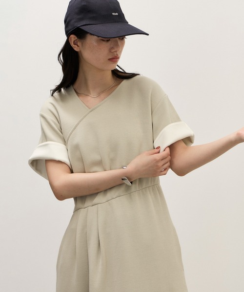 ADAM ET ROPE'(アダムエロペ)の「【WEB限定】アシンメトリータックワンピース(ワンピース・レディース・ブラック/ライトグレー/チャコールグレー・FREE)」の16枚目の写真
