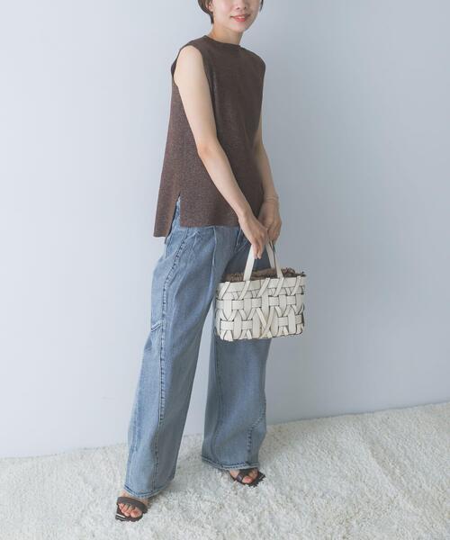 URBAN RESEARCH ROSSO WOMEN(アーバンリサーチ ロッソ)の「ELENDEEK PANEL TUK DENIM WIDE PANTS(その他パンツ・レディース・ライトブルー・2)」の5枚目の写真