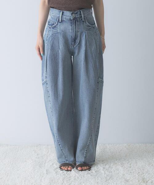 URBAN RESEARCH ROSSO WOMEN(アーバンリサーチ ロッソ)の「ELENDEEK PANEL TUK DENIM WIDE PANTS(その他パンツ・レディース・ライトブルー・2)」の6枚目の写真
