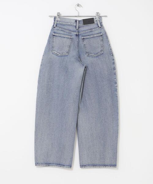 URBAN RESEARCH ROSSO WOMEN(アーバンリサーチ ロッソ)の「ELENDEEK PANEL TUK DENIM WIDE PANTS(その他パンツ・レディース・ライトブルー・2)」の12枚目の写真