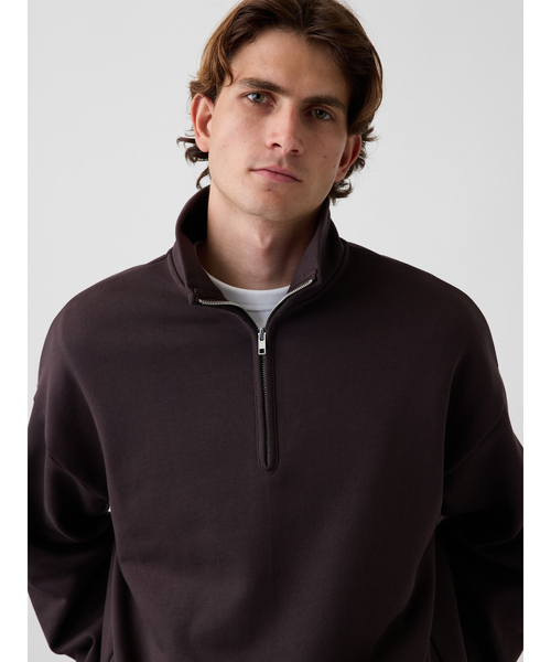 GAP（ギャップ）の「ヘビーウェイト オーバーサイズ 1/4ジップアップ プルオーバー（スウェット・メンズ・ブラウン/ホワイト/チャコールグレー/ネイビー/ブラック・XS/S/M/L/XL）」の17枚目の写真