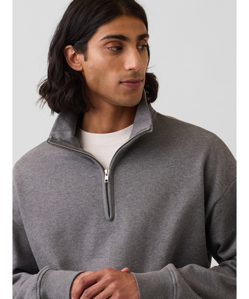 GAP（ギャップ）の「ヘビーウェイト オーバーサイズ 1/4ジップアップ プルオーバー（スウェット・メンズ・ブラウン/ホワイト/チャコールグレー/ネイビー/ブラック・XS/S/M/L/XL）」の20枚目の写真
