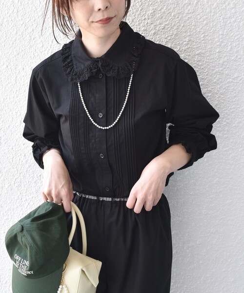 SHIPS Colors(シップス カラーズ)の「〈手洗い可能〉レースカラー ピンタック シャツ◇(Tシャツ/カットソー・レディース・オフホワイト/ライトブルー/ブラック・ONE SIZE)」の3枚目の写真