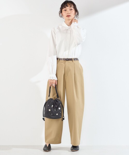 SHIPS Colors(シップス カラーズ)の「〈手洗い可能〉レースカラー ピンタック シャツ◇(Tシャツ/カットソー・レディース・オフホワイト/ライトブルー/ブラック・ONE SIZE)」の15枚目の写真