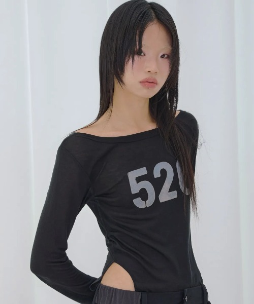 FANCY CLUB(ファンシークラブ)の「◇FANCYCLUB◇ブランド直輸入正規品/520 ボートネック シアー長袖 520 BOATNECK SHEER LONG SLEEVE(Tシャツ/カットソー・レディース・ブラック/グレー・FREE)」の9枚目の写真