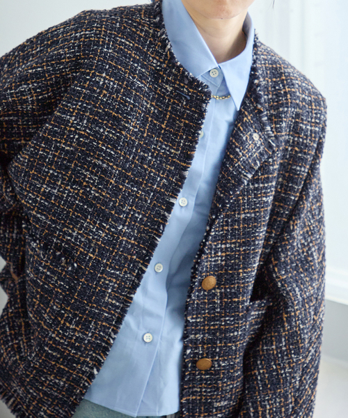 journal standard L'essage(ジャーナルスタンダードレサージュ)の「GIOLICA TWEED ドルマンジャケット(ノーカラージャケット・レディース・ネイビー・FREE)」の6枚目の写真