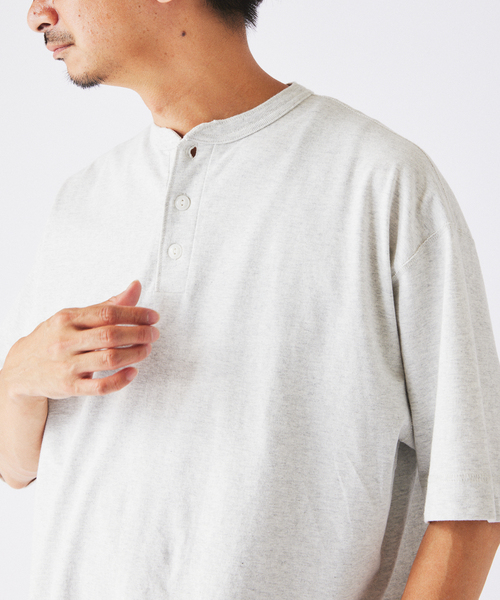Healthknit(ヘルスニット)の「《追加》Healthknit / ヘルスニット 別注 ヘンリーネックTシャツ(Tシャツ/カットソー・メンズ・ブラック系その他/ホワイト/グレー/ブラウン/ネイビー・LARGE/X-LARGE/MEDIUM/SMALL)」の9枚目の写真