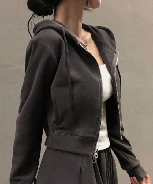 AMAJI(アマジ)の「フード付き ダブルジップ スウェット パンツ セットアップ(セットアップ・レディース・ネイビー/ライトグレー/ホワイト/ダークグレー・MEDIUM/SMALL)」の5枚目の写真