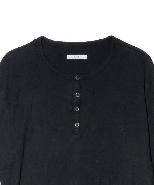 ETCE(イーティーシーイー)の「グラフィックヘンリーネック長袖Tシャツ(Tシャツ/カットソー・レディース・その他・MEDIUM/LARGE)」の3枚目の写真