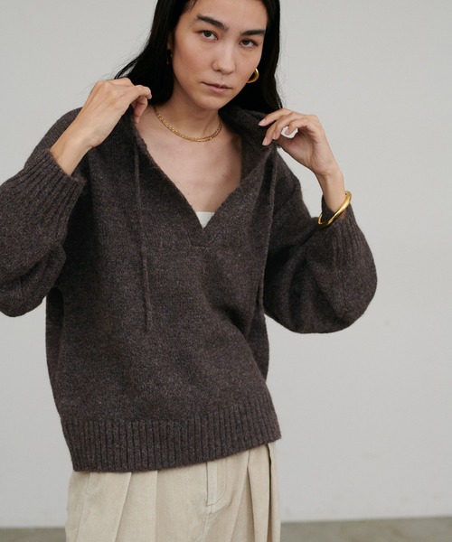LARUTA（ラルータ）の「【LARUTA】［WEB限定］モヘアフード付きスキッパープルオーバー（ニット/セーター・レディース・チャコールグレー/ブラウン/レッド・FREE）」の12枚目の写真
