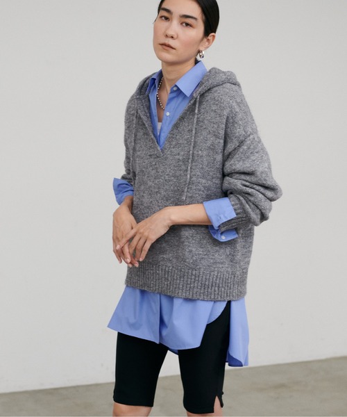 LARUTA（ラルータ）の「【LARUTA】［WEB限定］モヘアフード付きスキッパープルオーバー（ニット/セーター・レディース・チャコールグレー/ブラウン/レッド・FREE）」の6枚目の写真