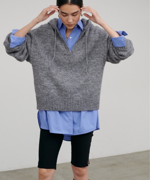 LARUTA（ラルータ）の「【LARUTA】［WEB限定］モヘアフード付きスキッパープルオーバー（ニット/セーター・レディース・チャコールグレー/ブラウン/レッド・FREE）」の5枚目の写真
