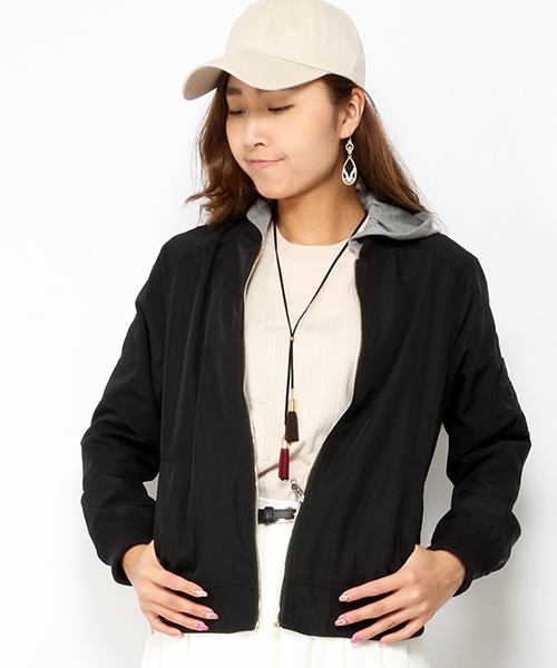 VENCEEXCHANGE（ヴァンスエクスチェンジ）の「フード付MA-1（MA-1・レディース・ブラック/ダークグリーン/梅・MEDIUM）」の2枚目の写真