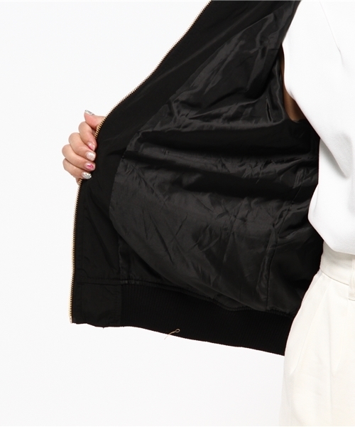 VENCEEXCHANGE（ヴァンスエクスチェンジ）の「フード付MA-1（MA-1・レディース・ブラック/ダークグリーン/梅・MEDIUM）」の11枚目の写真