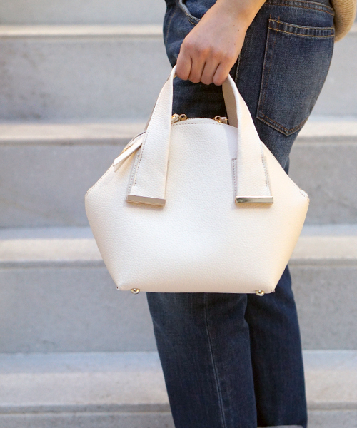 laboratory work（ラボラトリーワーク）の「シボ革ハンドバック（ハンドバッグ・レディース・アイボリー/サックスブルー/ネイビー/オフホワイト・フリー）」の3枚目の写真