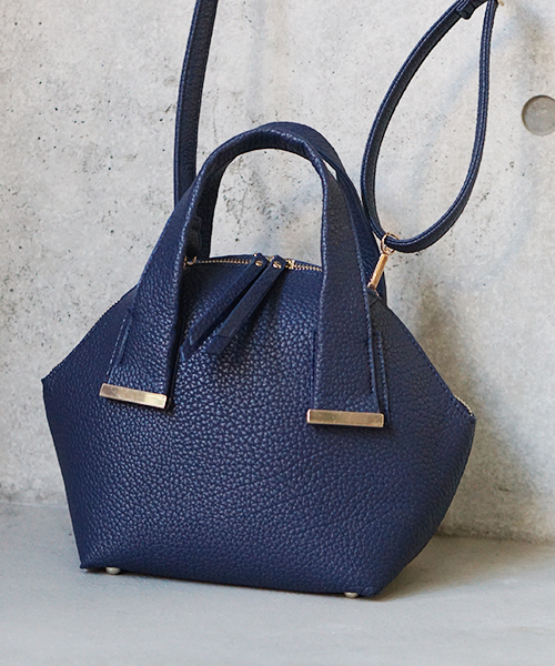 laboratory work（ラボラトリーワーク）の「シボ革ハンドバック（ハンドバッグ・レディース・アイボリー/サックスブルー/ネイビー/オフホワイト・フリー）」の8枚目の写真