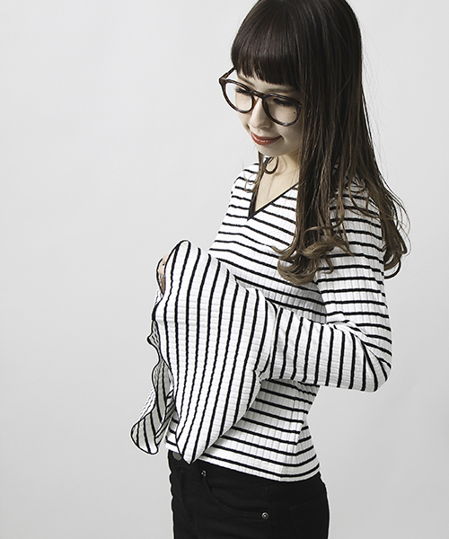 WEGO（ウィゴー）の「WEGO/2WAYベルスリーブカットソー（Tシャツ/カットソー・レディース・オフホワイト/ピンク/ホワイト系その他5/ブラック・FREE）」の3枚目の写真